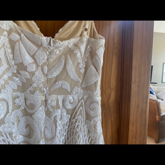 SUPERDOWN FORMAL DRESS - Picture 3 of 4